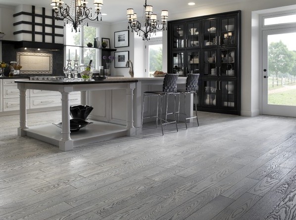 Parquet rovere grigio anticato: maxiplancia, costo al mq Parquet rovere anticato