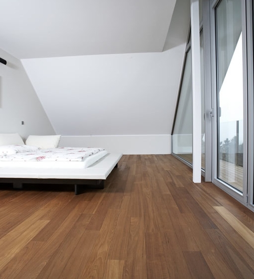 Parquet teak, pavimenti legno teak: posa incollata Pavimento in teak