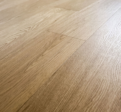 parquet rovere naturale con piccoli nodi plancia 01