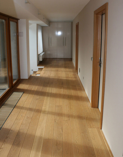 parquet rovere naturale con piccoli nodi plancia 04