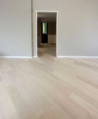parquet rovere sbiancato maxiplancia con piccoli nodi maxiplancia 10