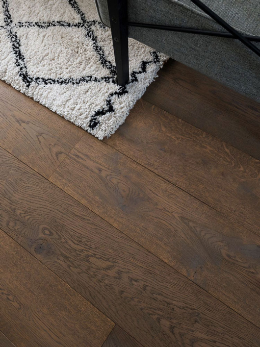 parquet rovere thremo maxiplancia con nodi 02