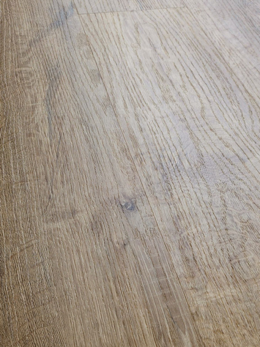 parquet spc maxiplancia brown con tappetino acustico integrato 03